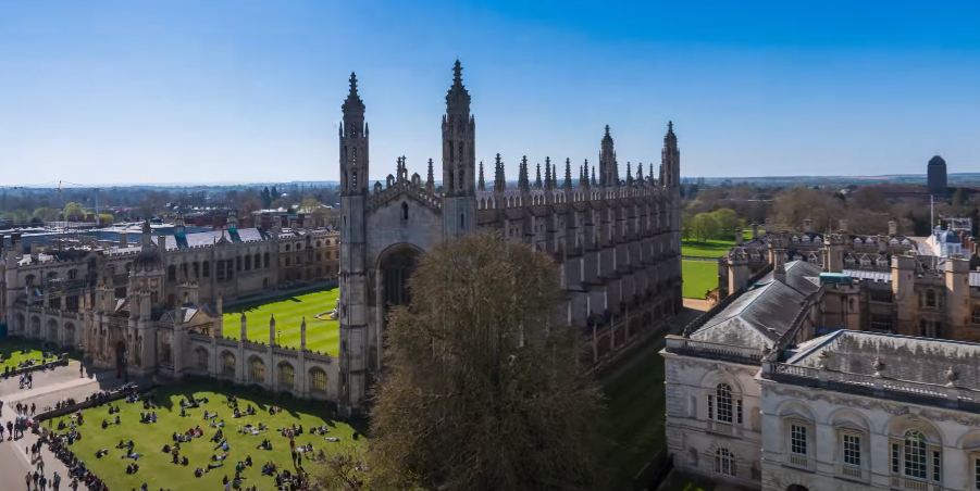 英国留学 | 去哪些学校好找工作？认准英国雇主声誉最好的10所大学！